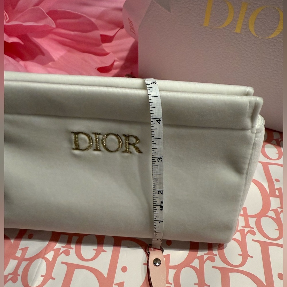 Dior Beauty White Velvet and Gold Cosmetic Bag and Minis - Picture 6 of 9
